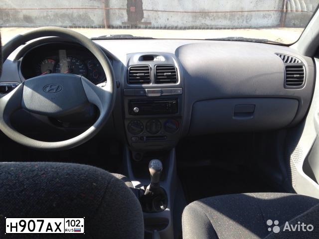 Фото автомобиля HYUNDAI ACCENT, 2011 — госномер Р040АС774