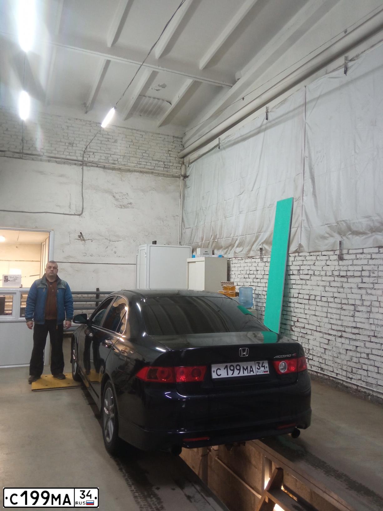 Фото автомобиля HONDA ACCORD, 2007 — госномер В068НН138. Цвет: ЧЕРНЫЙ