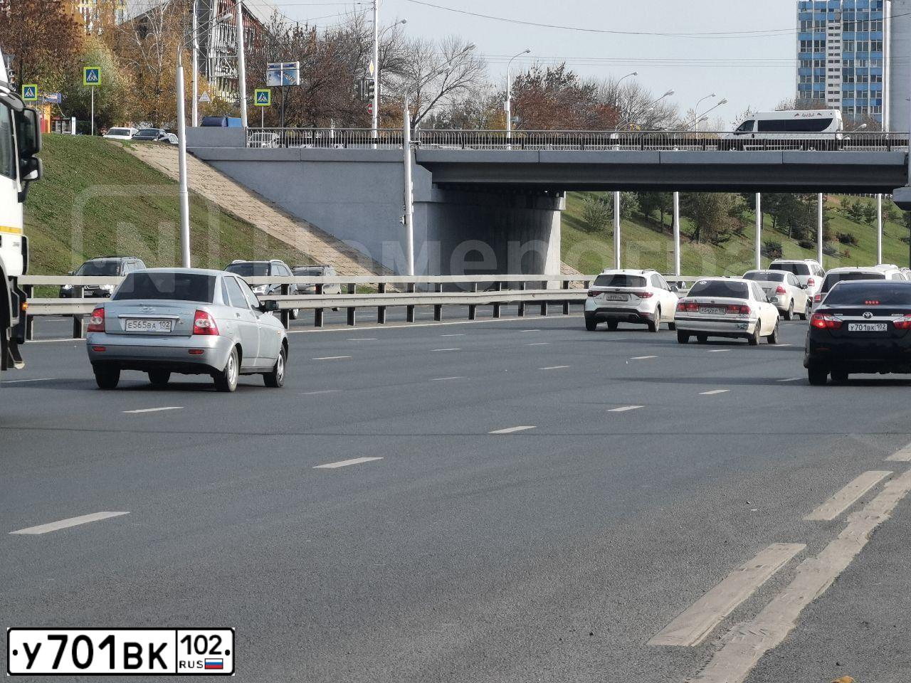 Фото автомобиля TOYOTA CAMRY, 2012 — госномер У701ВК102. Цвет: ЧЕРНЫЙ МЕТАЛЛИК