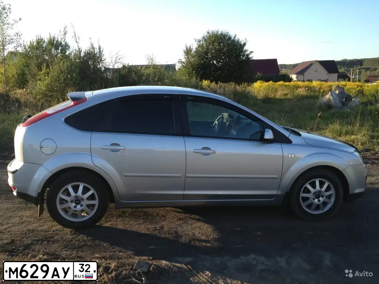 Фото автомобиля FORD FOCUS, 2006 — госномер М629АУ32. Цвет: Серебристый