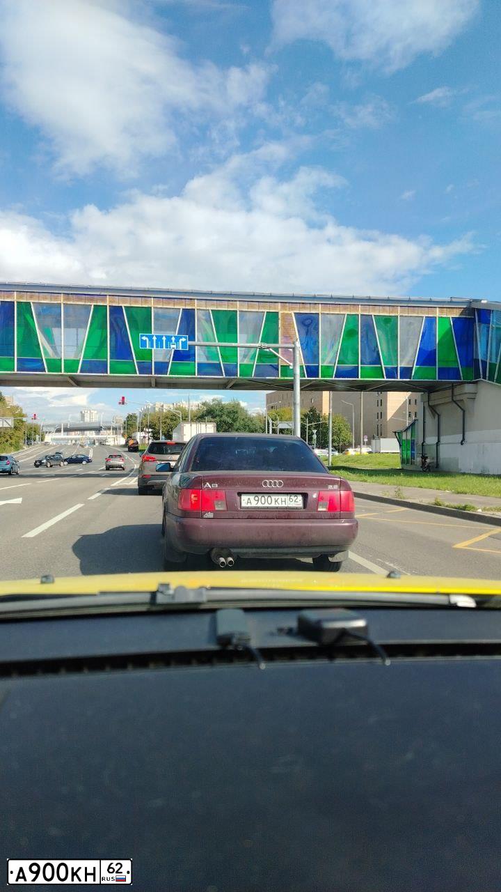 Фото автомобиля AUDI A6, 1994 — госномер А900КН62. Цвет: КРАСНЫЙ(ВИШНЕВЫЙ)
