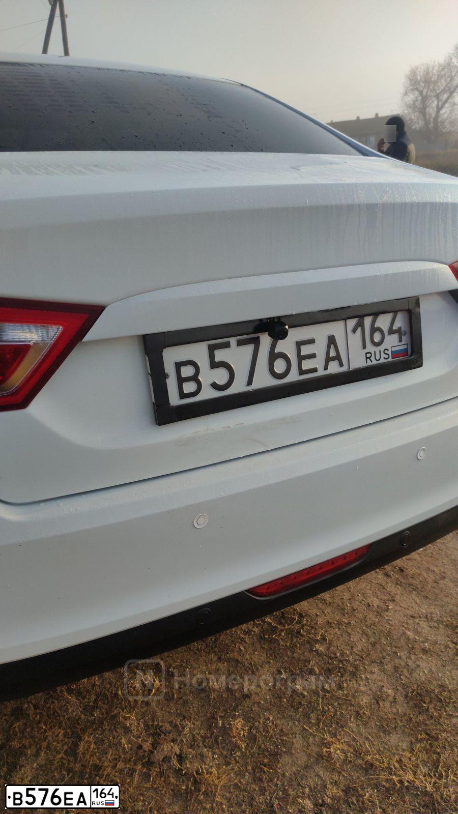 Фото автомобиля LADA VESTA, 2018 — госномер В576ЕА164. Цвет: Белый