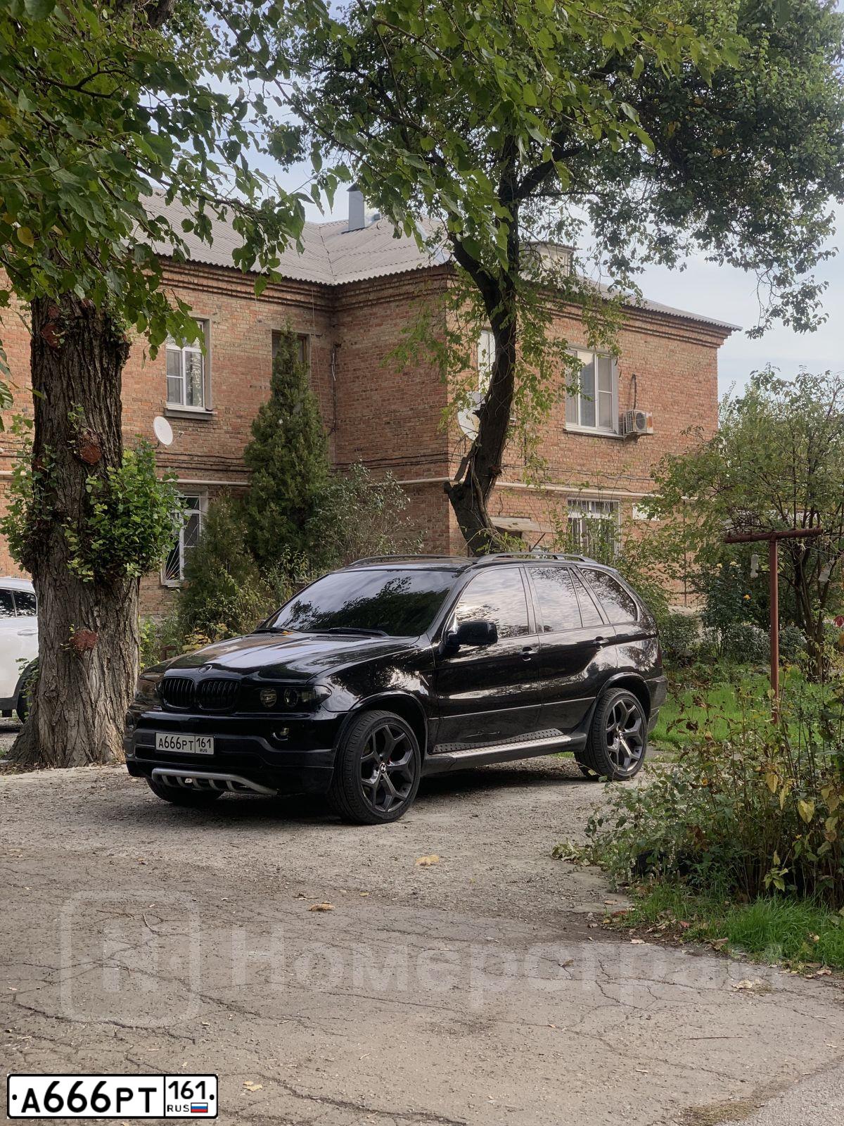 Фото автомобиля BMW X5, 2004 — госномер О734АО181. Цвет: ЧЕРНЫЙ