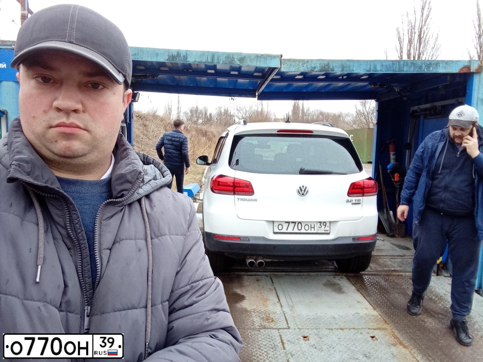 Фото автомобиля MERCEDES E-KLASSE, 2009 — госномер С666ВУ39. Цвет: Коричневый