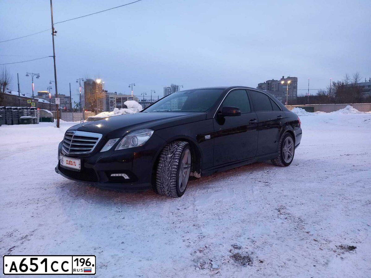 Фото автомобиля MERCEDES E-KLASSE, 2010 — госномер А651СС196. Цвет: Коричневый