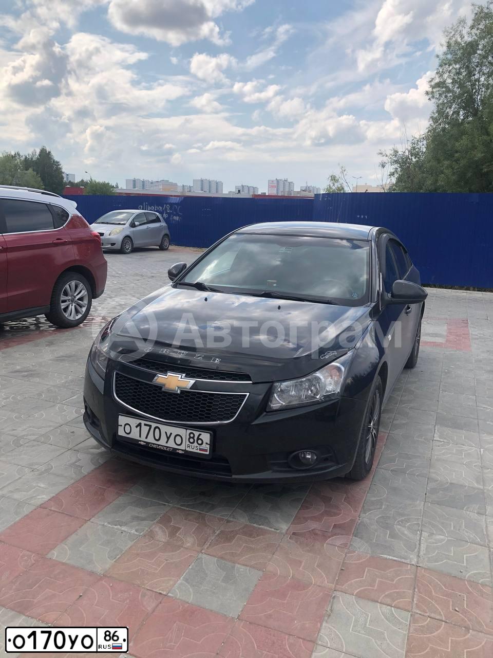 Фото автомобиля CHEVROLET CRUZE, 2012 — госномер О170УО86. Цвет: ЧЕРНЫЙ МЕТАЛЛИК