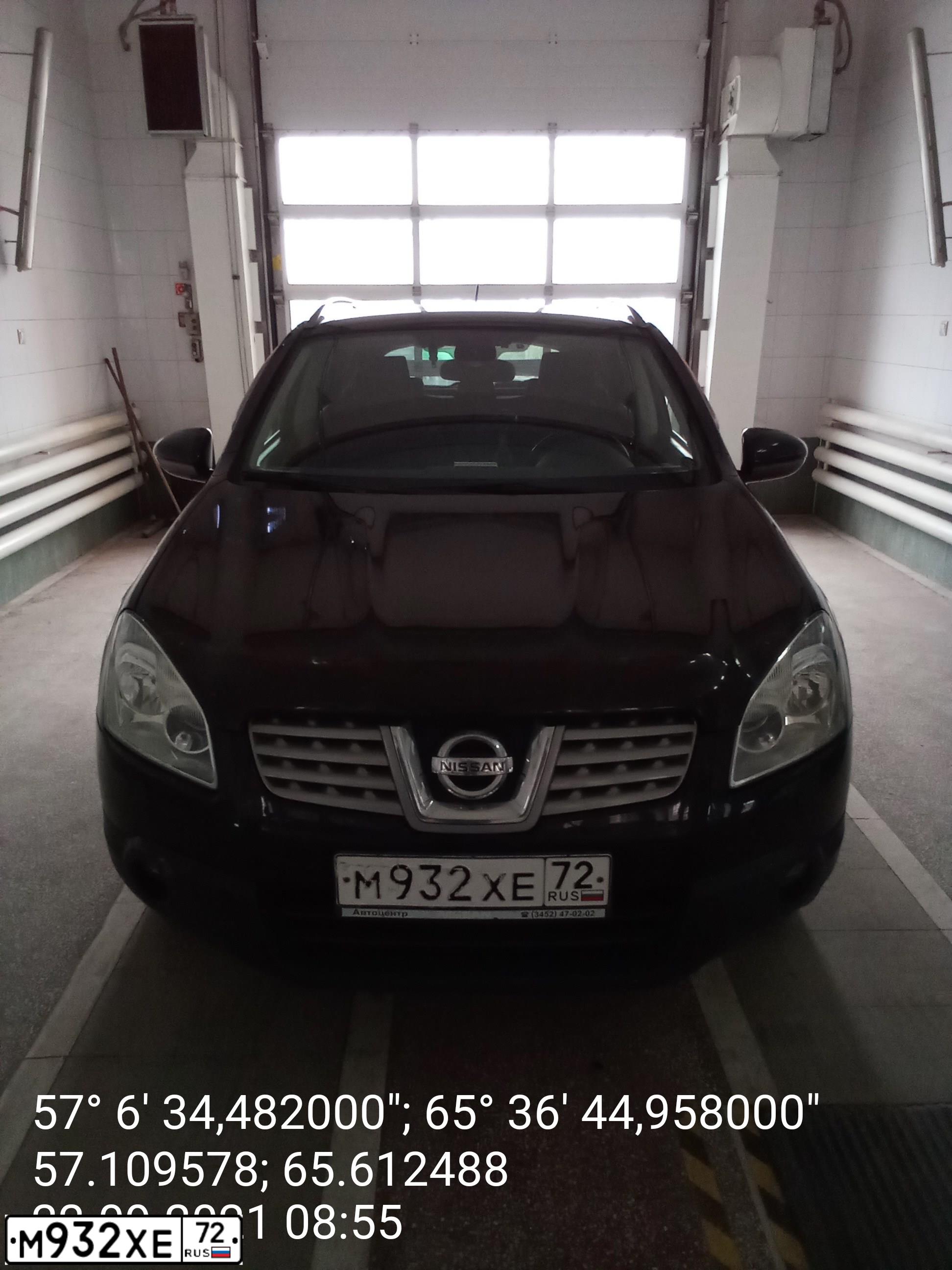 Фото автомобиля NISSAN QASHQAI, 2009 — госномер М932ХЕ72. Цвет: ЧЕРНЫЙ