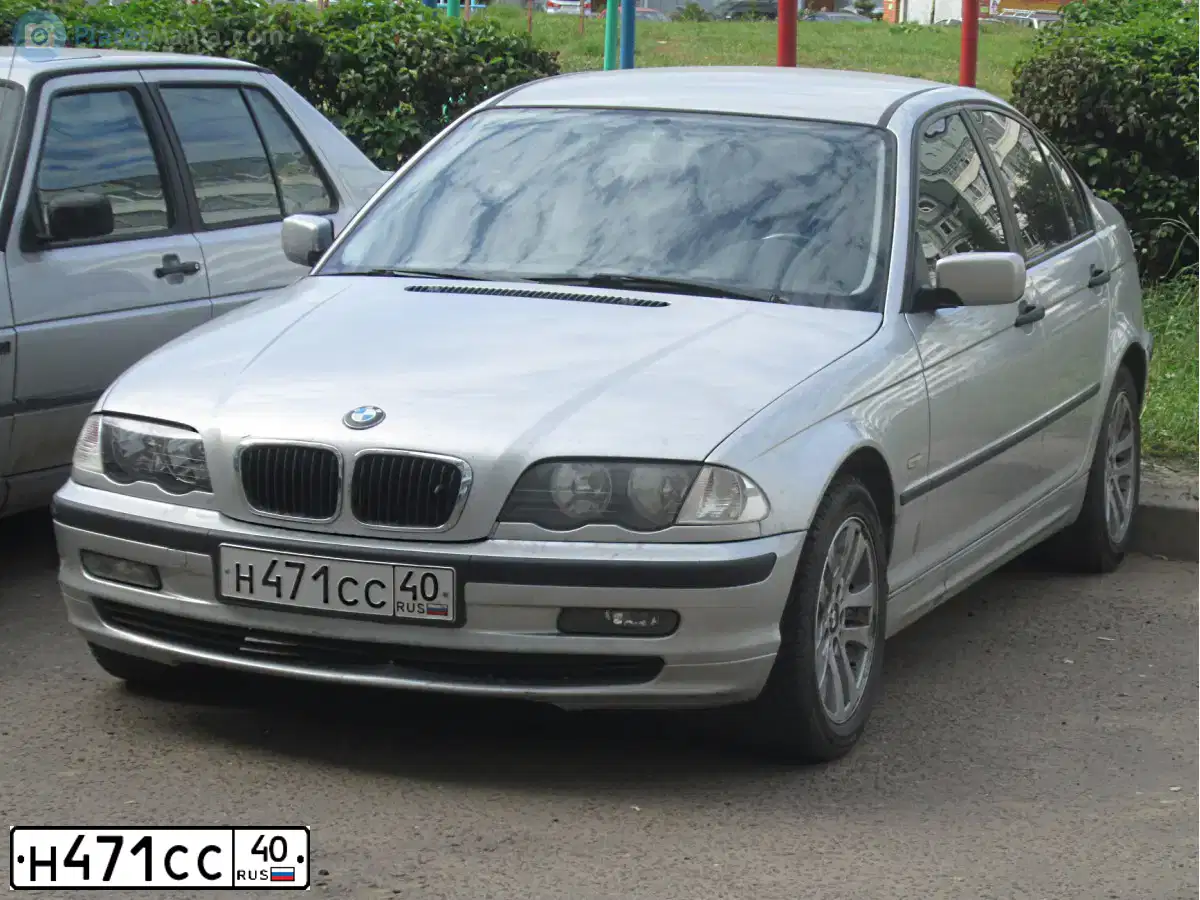 Фото автомобиля BMW 318, 2000 — госномер Р480НТ05. Цвет: БЕЛЫЙ(СЕРЕБРИСТЫЙ