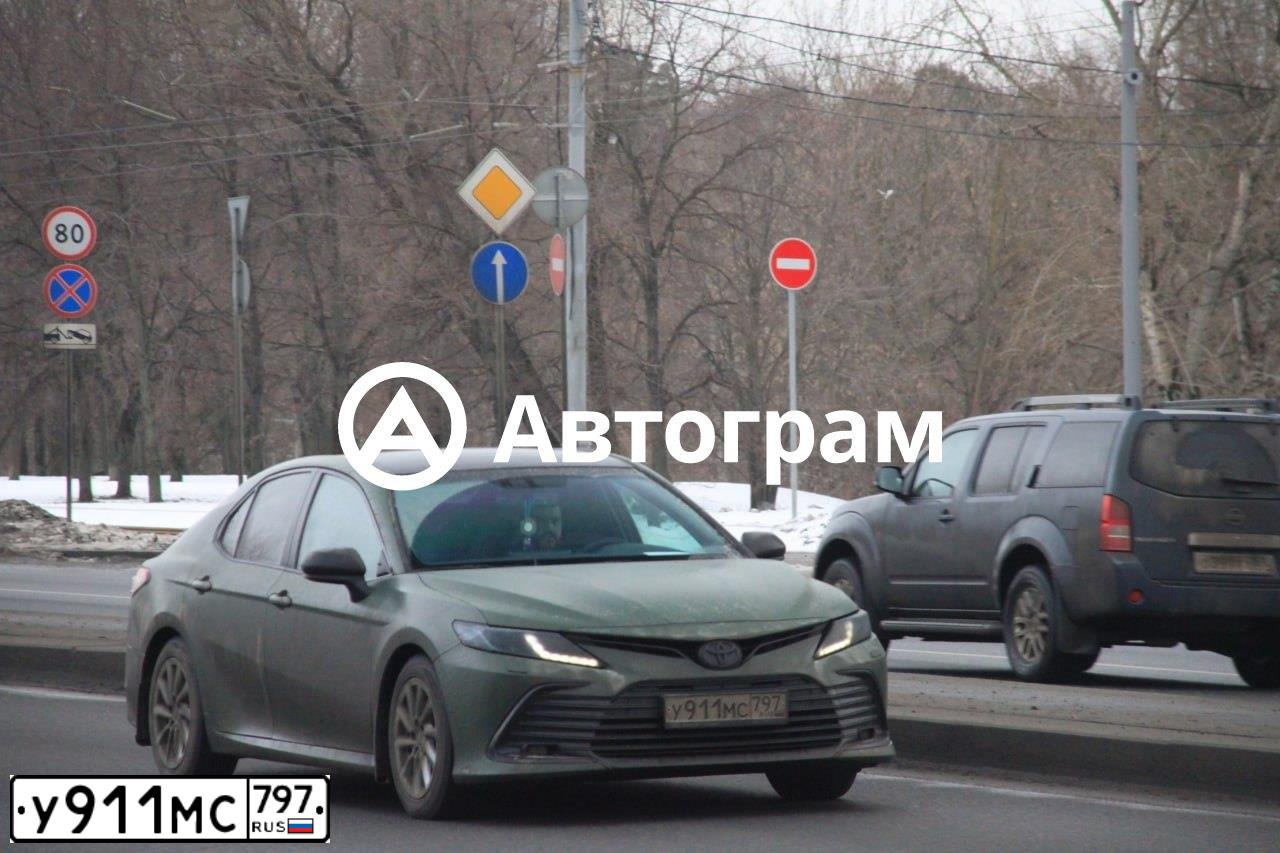Фото автомобиля TOYOTA CAMRY, 2021 — госномер У911МС797. Цвет: ЗЕЛЕНЫЙ