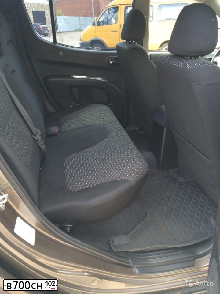Фото автомобиля MITSUBISHI L 200, 2014 — госномер С266УВ102. Цвет: КОРИЧНЕВЫЙ