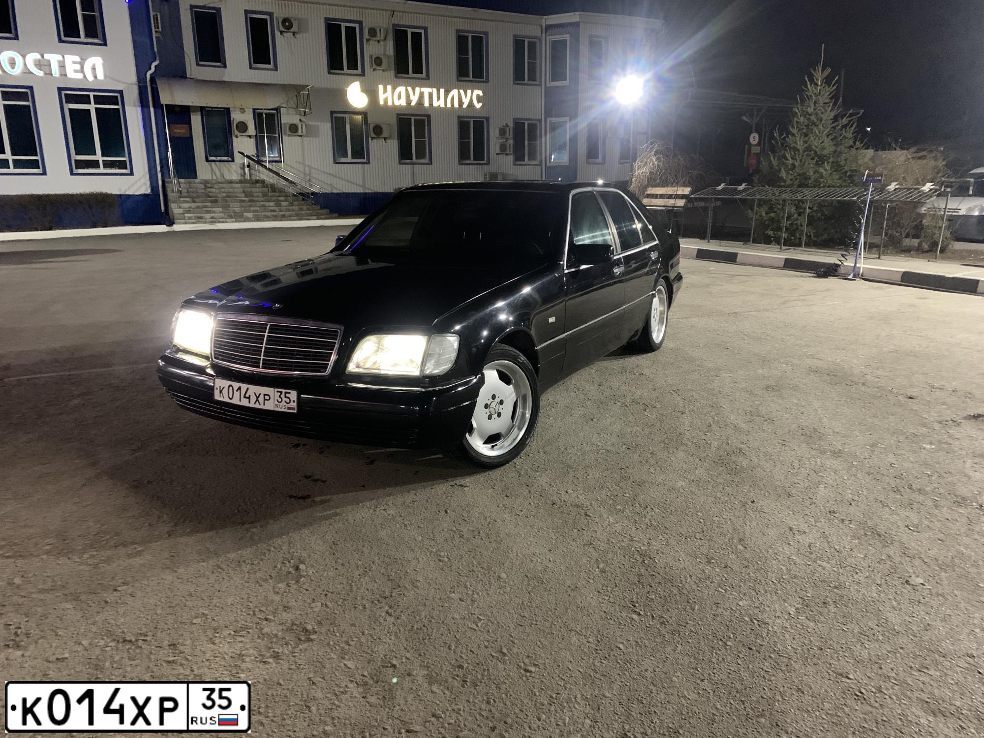 Фото автомобиля MERCEDES S-KLASSE, 1996 — госномер К014ХР35. Цвет: ЧЕРНЫЙ
