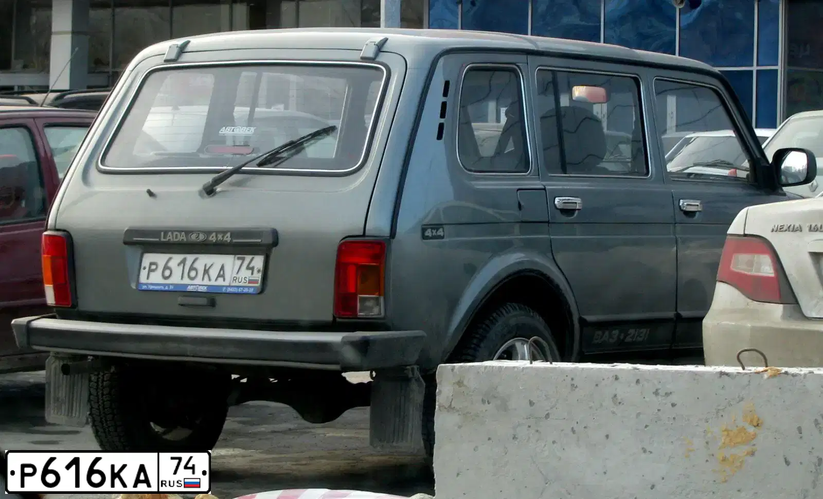 Фото автомобиля LADA 2131 NIVA, 2011 — госномер Р616КА74. Цвет: ЗЕЛЕНЫЙ