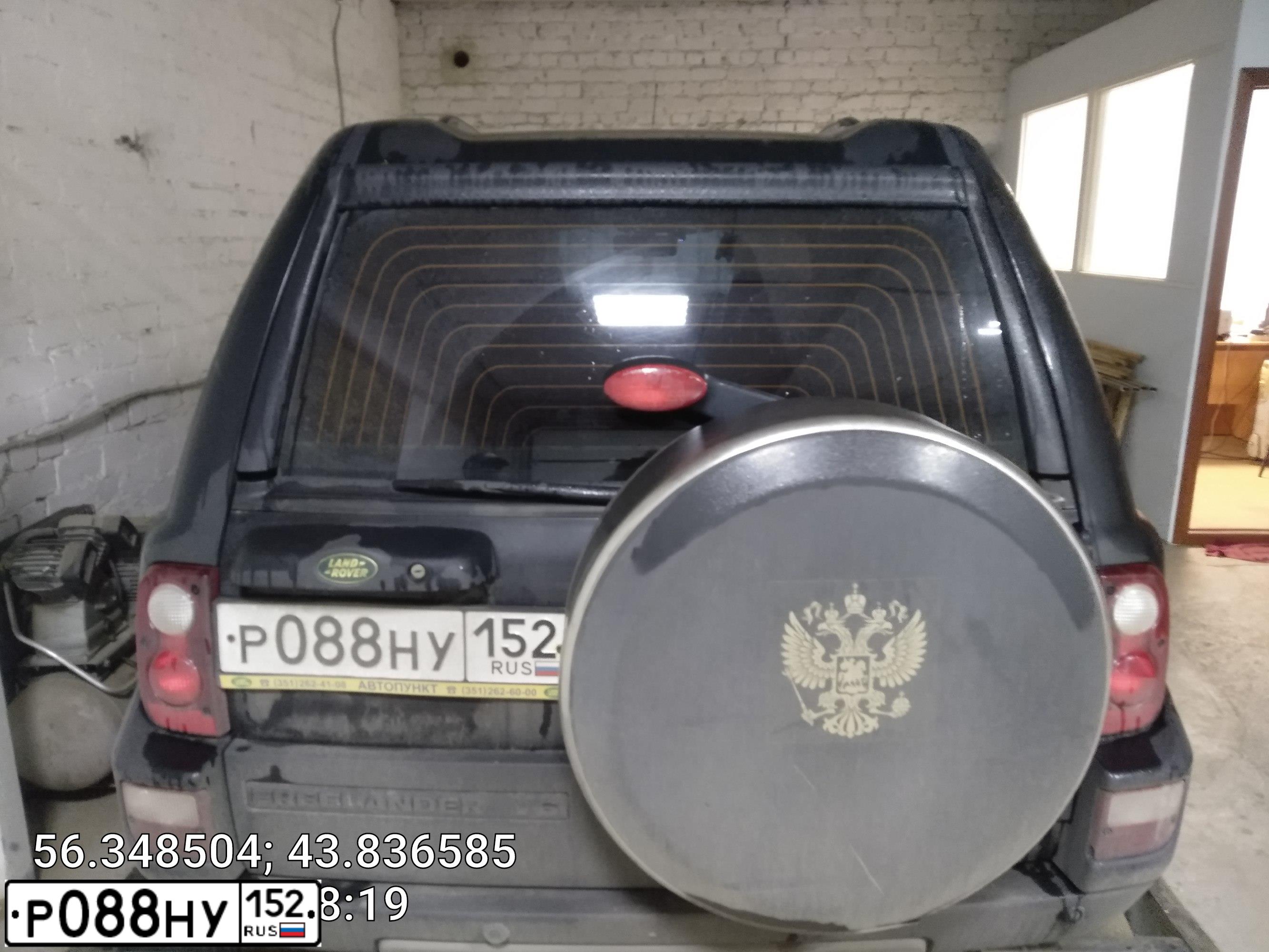 Фото автомобиля LANDROVER FREELANDER, 2005 — госномер Р088НУ152. Цвет: ЧЕРНЫЙ