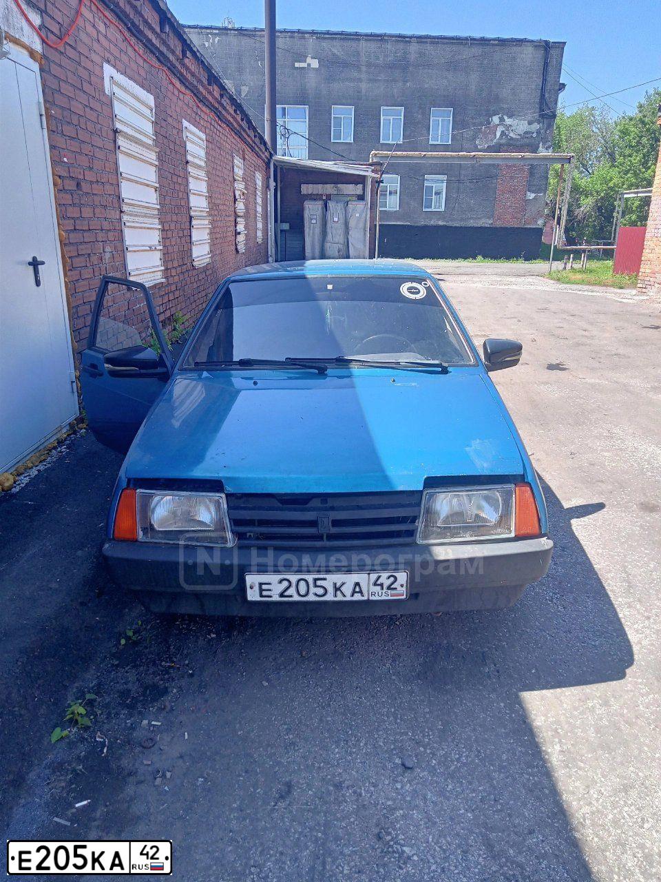 Фото автомобиля LADA 2109 SAMARA, 2000 — госномер Е205КА42. Цвет: СЕРЕБРИСТО-СИНЕ-ЗЕЛЕНЫЙ
