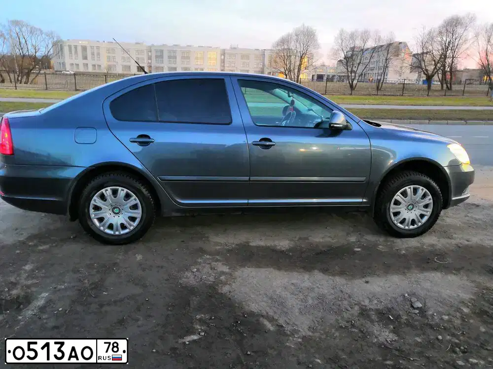Фото автомобиля HONDA CR-V, 2004 — госномер О513АО78. Цвет: ЧЕРНЫЙ