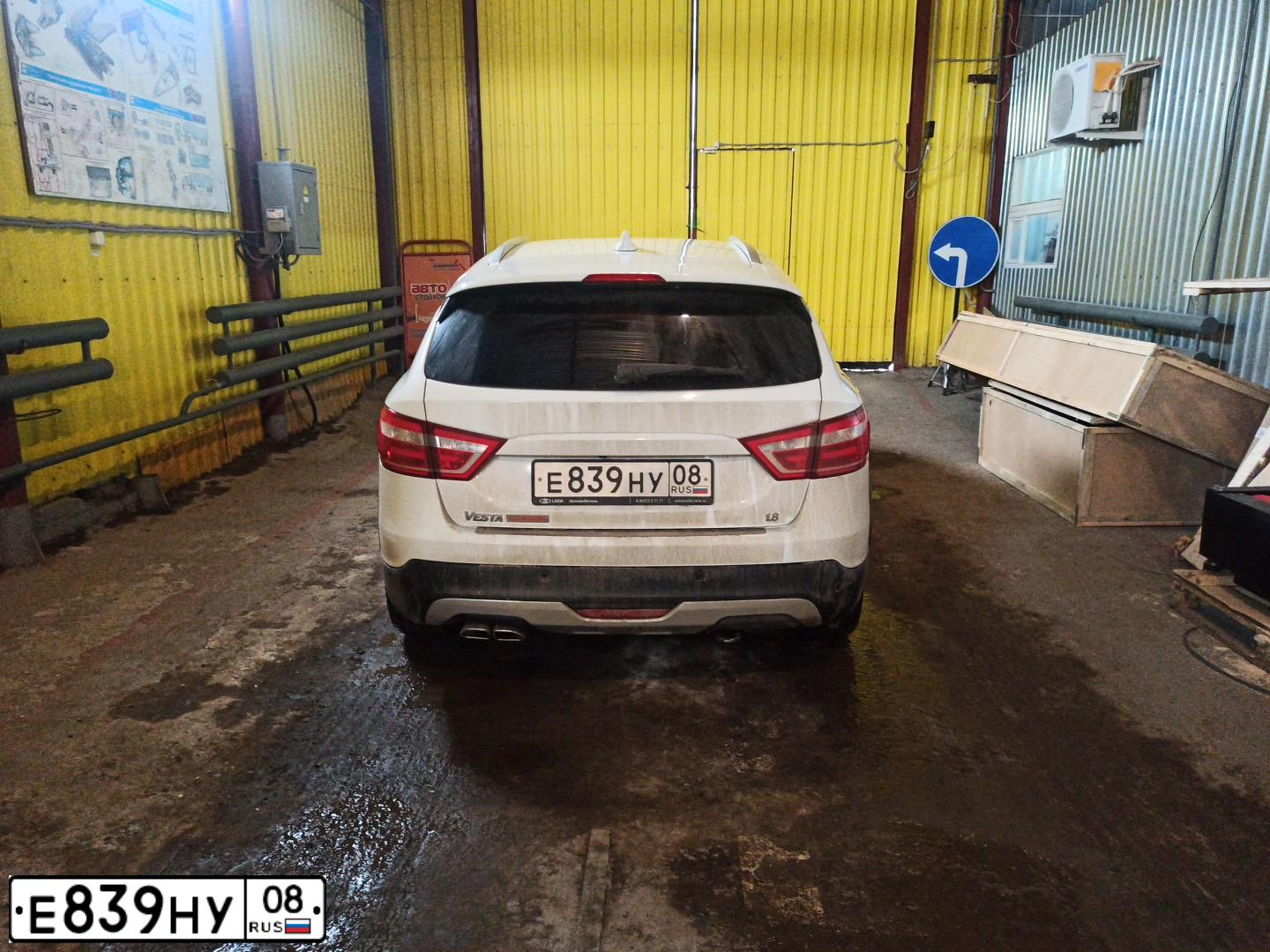 Фото автомобиля LADA VESTA, 2018 — госномер Е839НУ08. Цвет: Белый