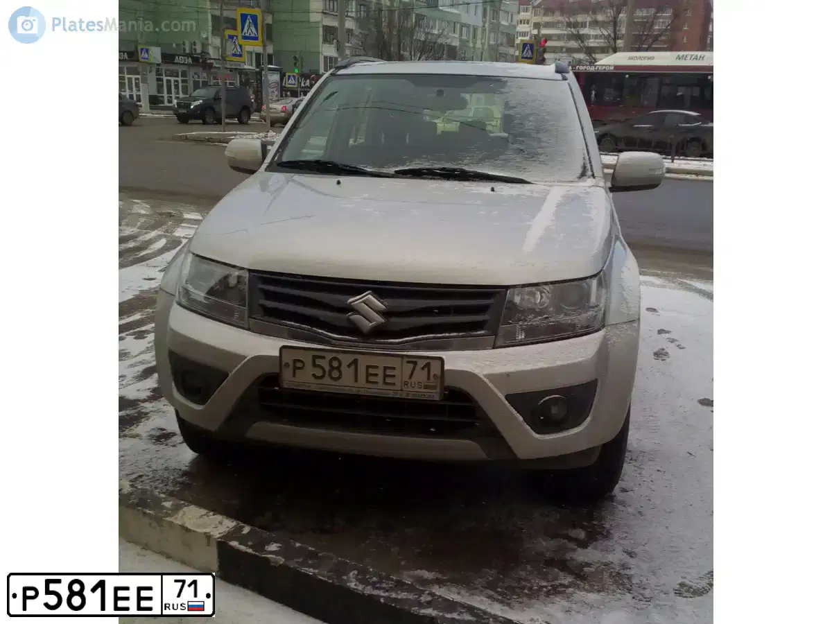 Фото автомобиля SUZUKI /GRAND/ VITARA, 2013 — госномер Р581ЕЕ71. Цвет: СЕРЕБРИСТЫЙ