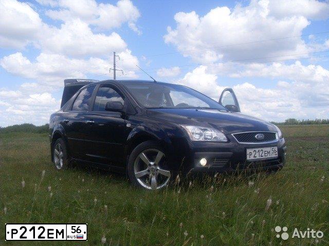 Фото автомобиля FORD FOCUS, 2007 — госномер Р212ЕМ56. Цвет: ЧЕРНЫЙ