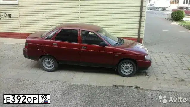 Фото автомобиля LADA 2110, 1999 — госномер Н126АК64. Цвет: СЕРЕБРИСТО-КРАСНЫЙ