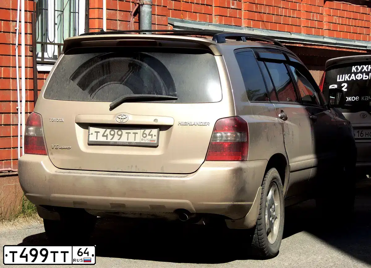 Фото автомобиля LANDROVER FREELANDER, 1998 — госномер Т701УЕ64. Цвет: ЧЕРНЫЙ