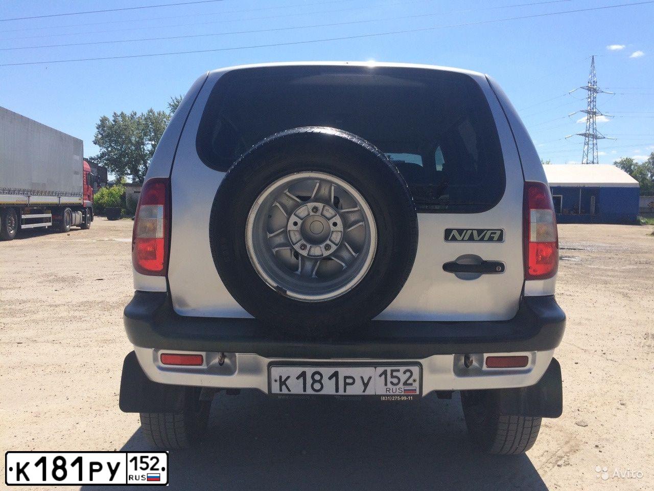 Фото автомобиля CHEVROLET NIVA, 2003 — госномер Р973ЕО152. Цвет: СВЕТЛО-СЕРЫЙ