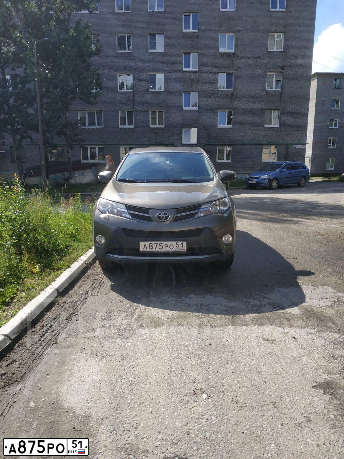 Фото автомобиля TOYOTA RAV4, 2013 — госномер Т611ХР71. Цвет: бронзовый