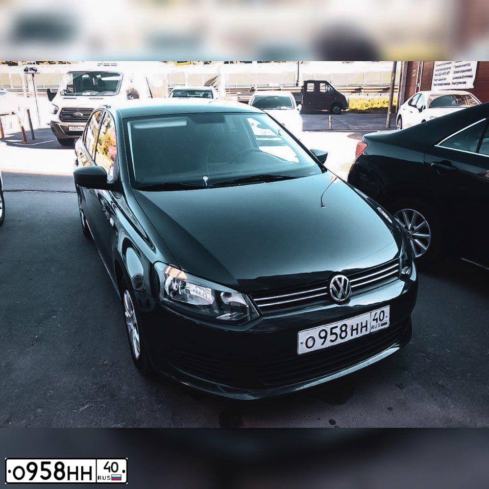 Фото автомобиля VOLKSWAGEN POLO, 2010 — госномер О138ЕУ550. Цвет: СЕРЫЙ