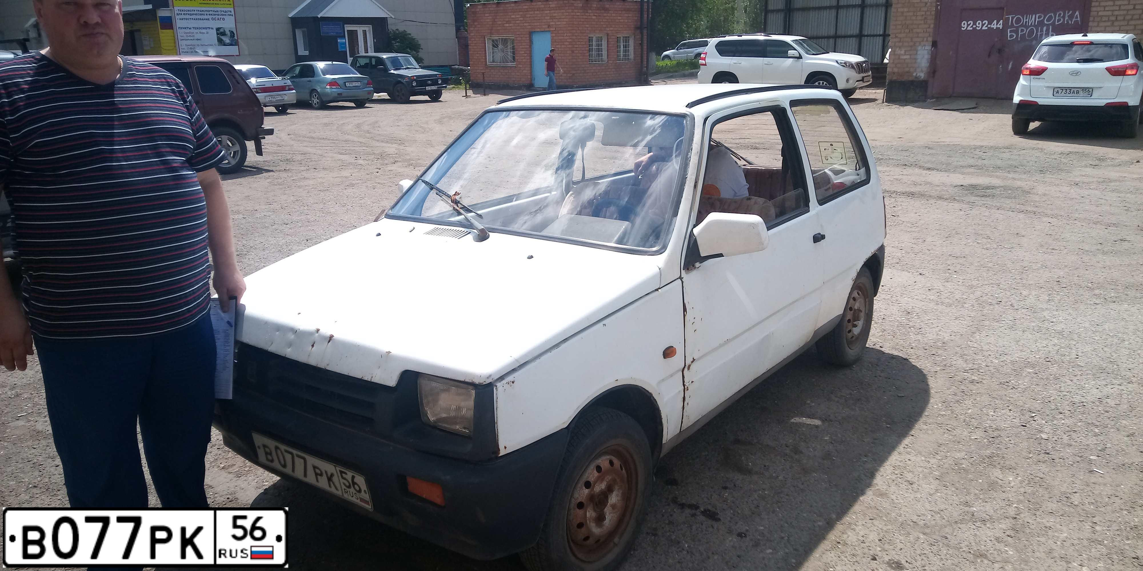 Фото автомобиля SEAZ OKA, 2002 — госномер В077РК56. Цвет: Белый