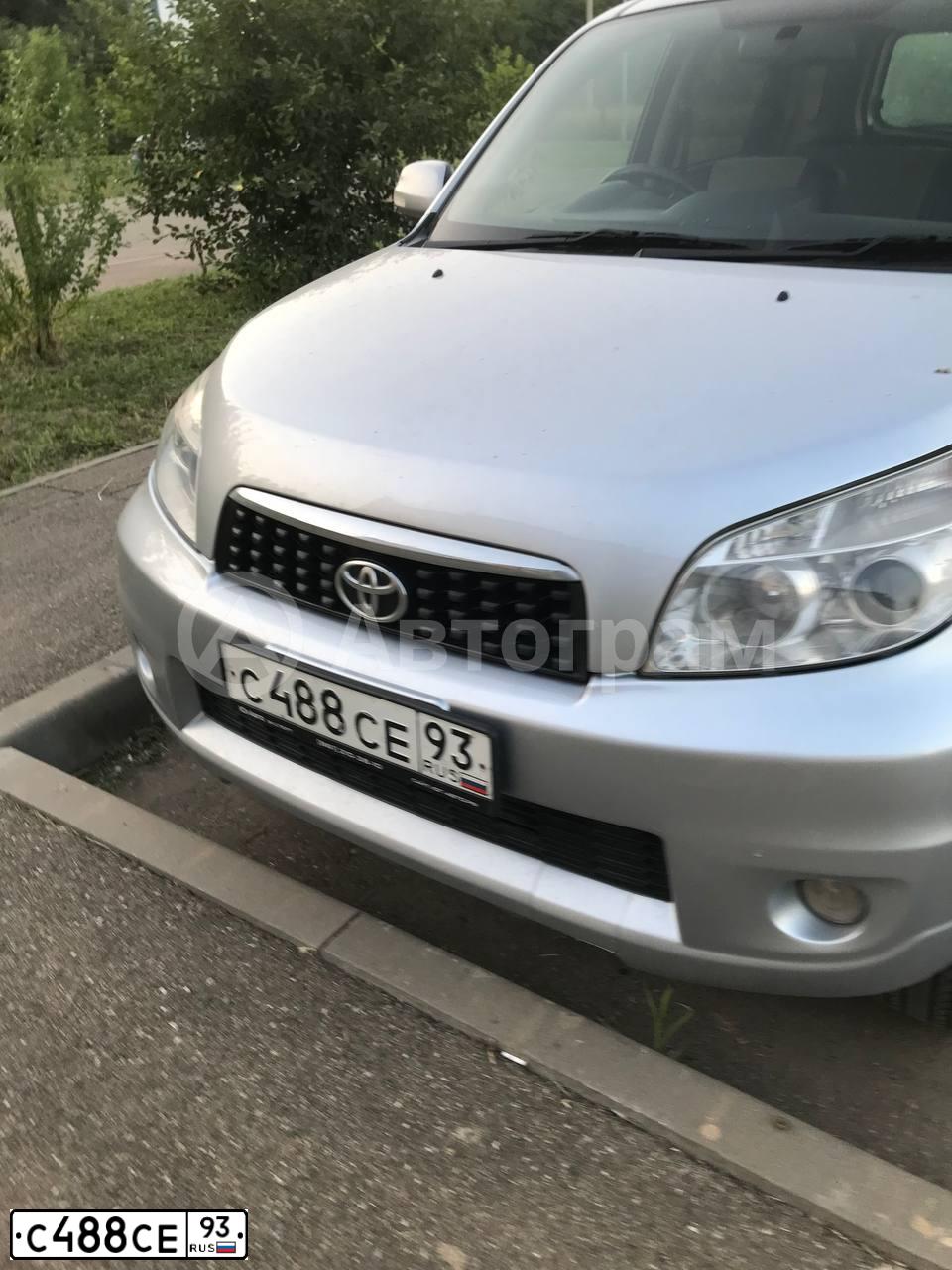 Фото автомобиля OPEL ASTRA, 2008 — госномер Е090АУ123. Цвет: БЕЛЫЙ