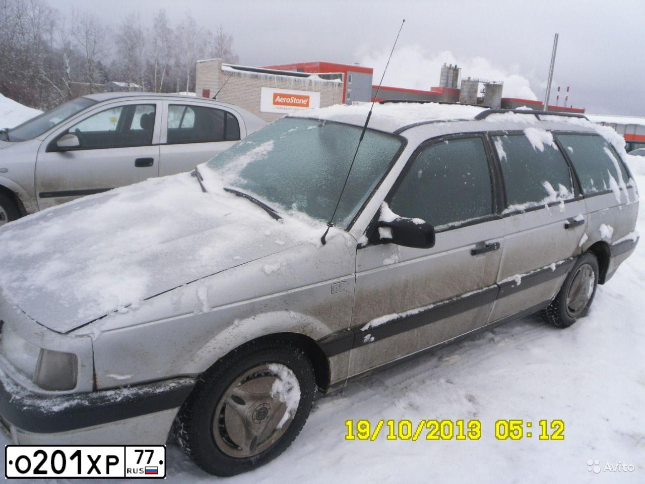 Фото автомобиля VOLKSWAGEN PASSAT, 1990 — госномер А066УА99. Цвет: Серебристый