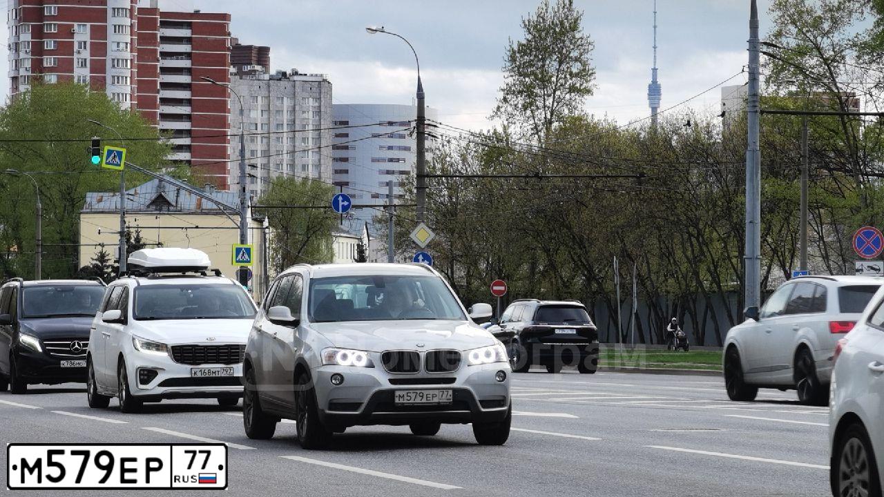 Фото автомобиля LADA 2121 NIVA, 1994 — госномер М579ЕР77. Цвет: Т.КРАСНЫЙ
