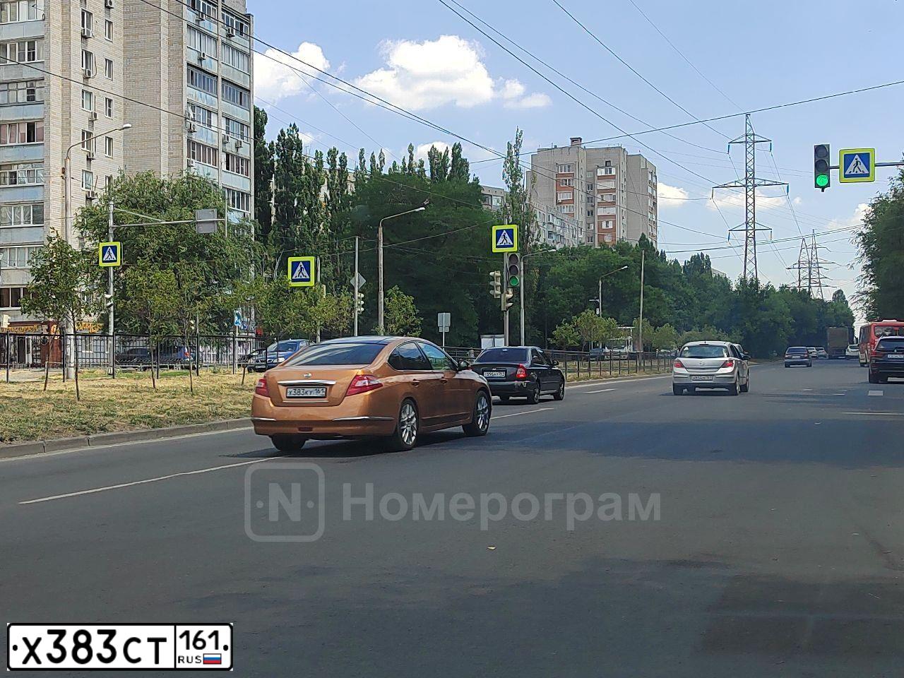 Фото автомобиля SUZUKI SX 4, 2007 — госномер Х420ВС761. Цвет: Красный