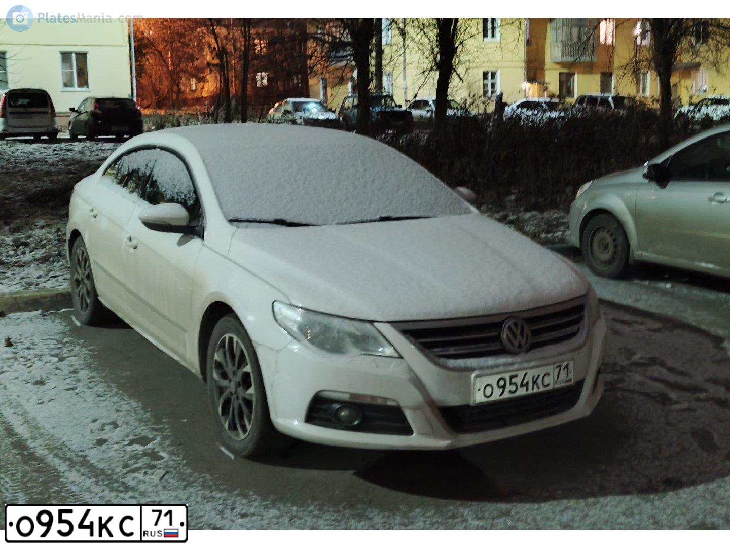 Фото автомобиля VOLKSWAGEN PASSAT, 2011 — госномер О954КС71. Цвет: Белый