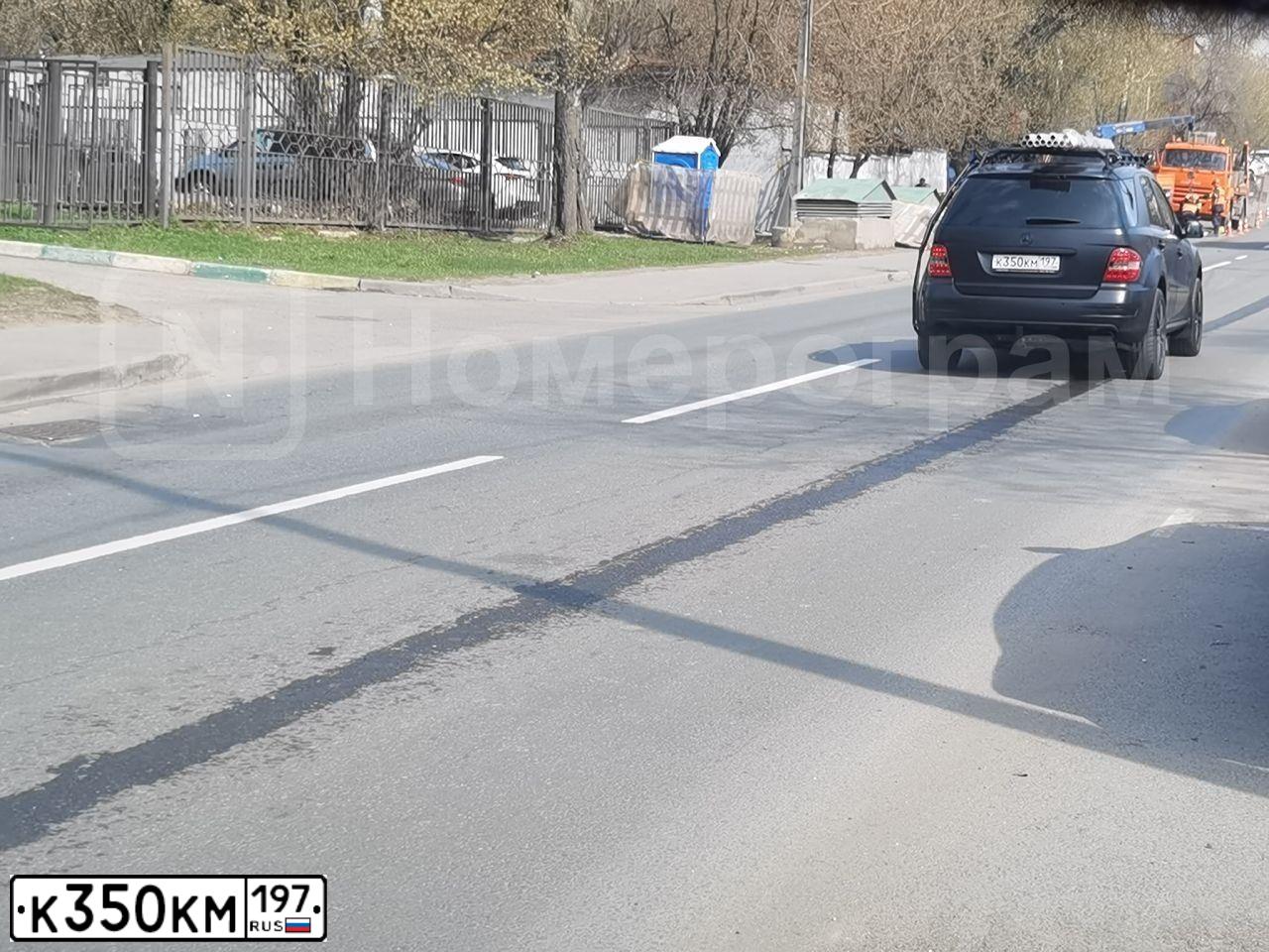Фото автомобиля MERCEDES M-KLASSE, 2010 — госномер К350КМ197. Цвет: ЧЕРНЫЙ