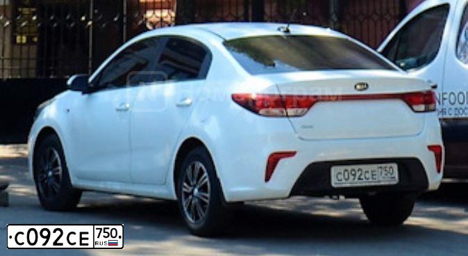 Фото автомобиля KIA RIO, 2018 — госномер С998ХК790. Цвет: Белый