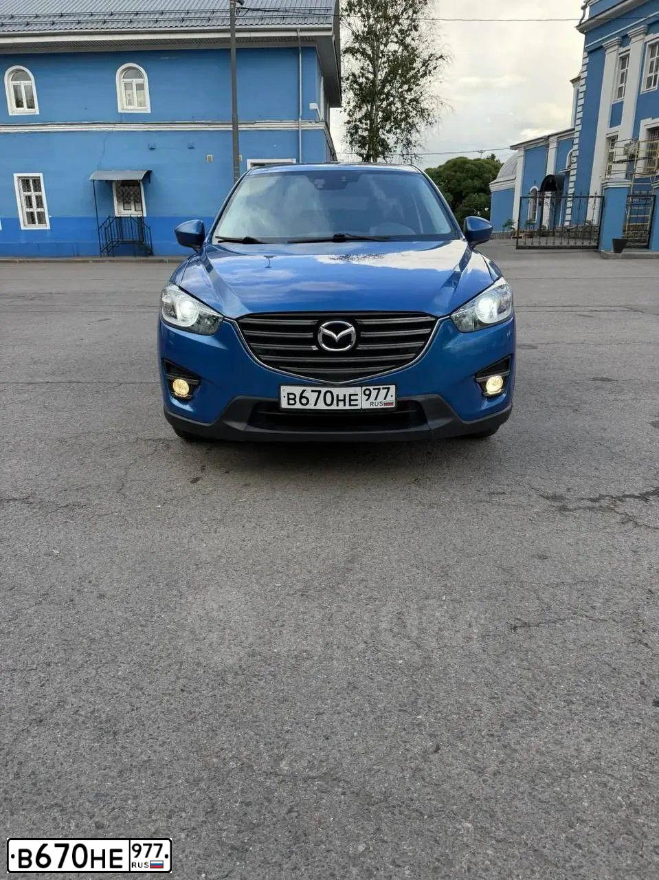 Фото автомобиля MAZDA CX-5, 2012 — госномер В670НЕ977. Цвет: синий