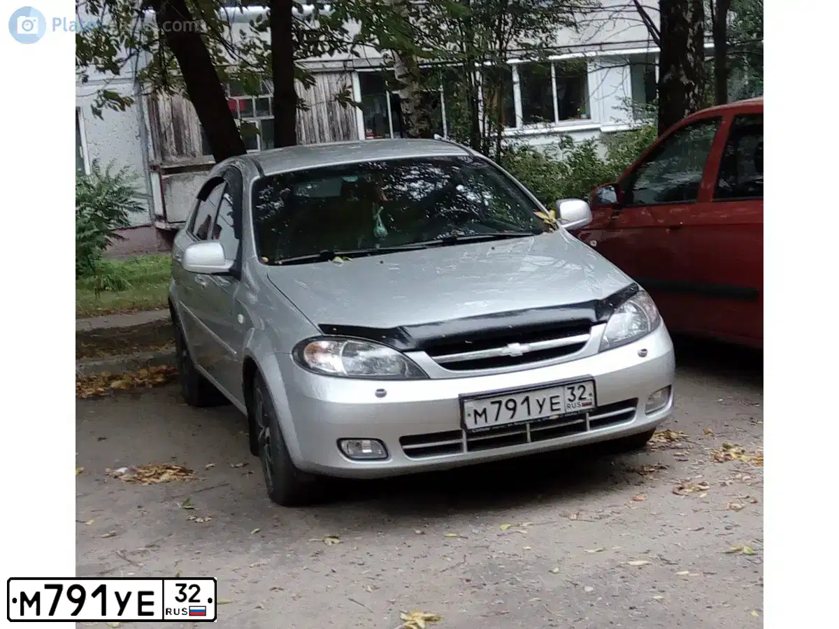 Фото автомобиля CHEVROLET LACETTI, 2011 — госномер М791УЕ32. Цвет: СЕРЕБРИСТЫЙ