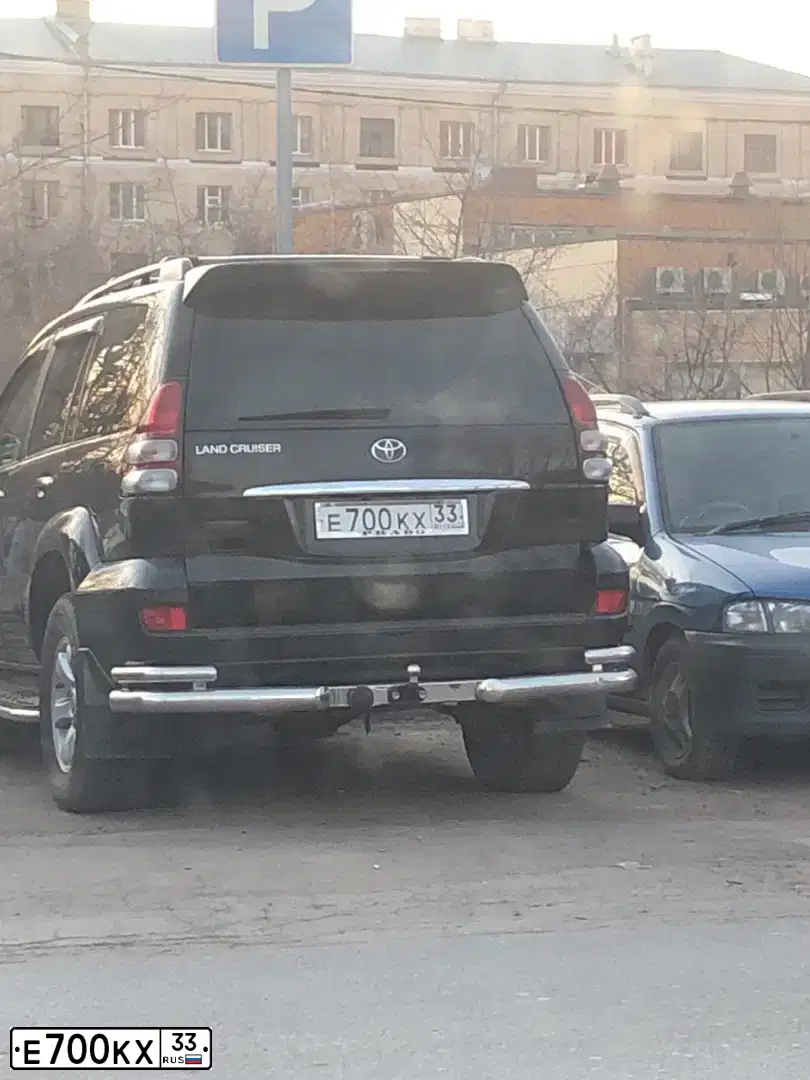 Фото автомобиля TOYOTA CAMRY, 2004 — госномер Е700КХ33. Цвет: СЕРЕБРИСТЫЙ