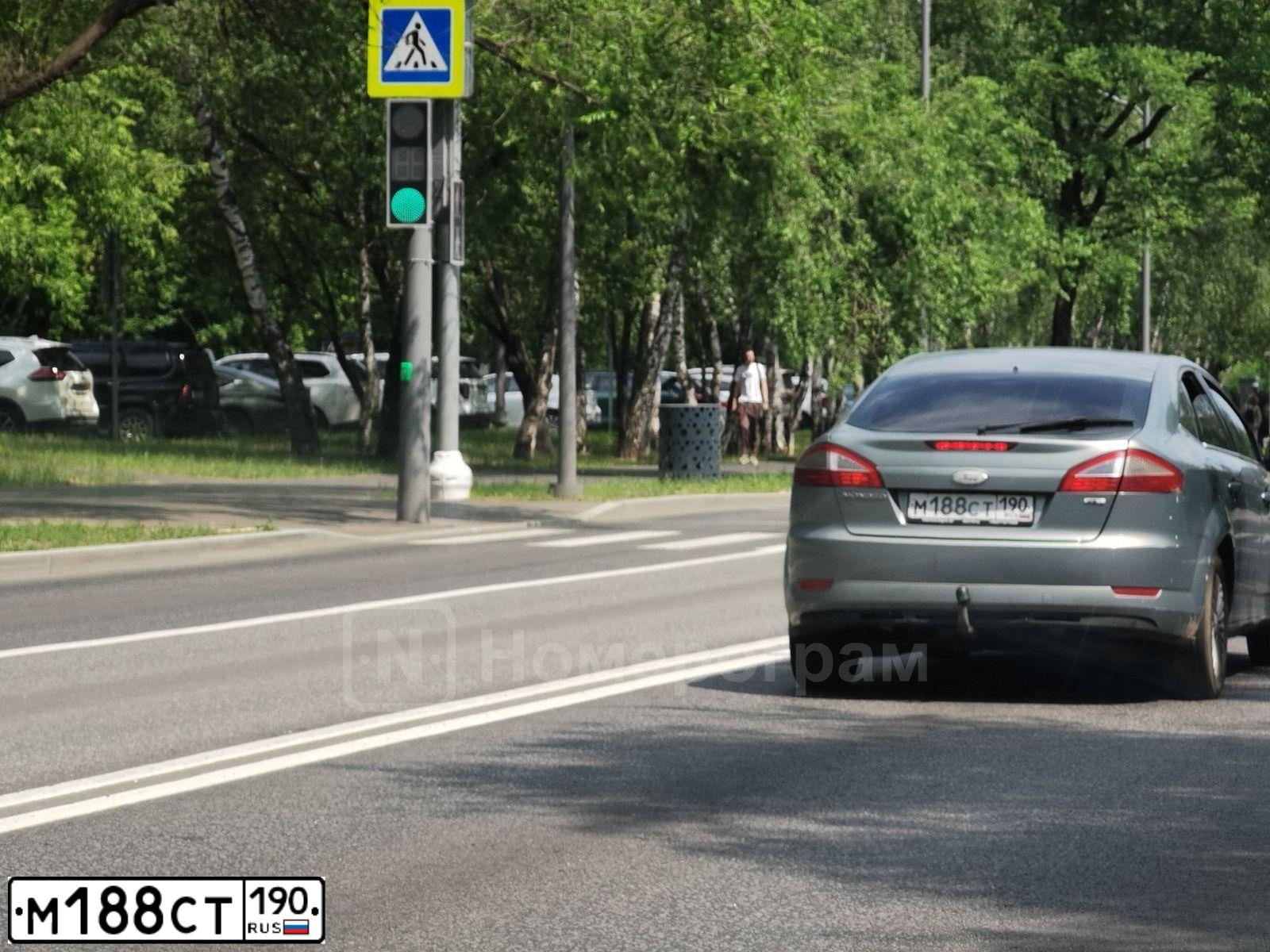 Фото автомобиля FORD MONDEO, 2007 — госномер М188СТ190. Цвет: Серый