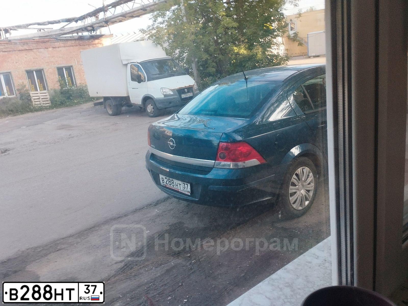 Фото автомобиля OPEL ASTRA, 2011 — госномер В288НТ37. Цвет: синий