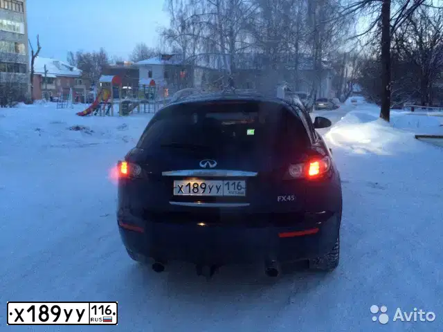 Фото автомобиля INFINITI FX45, 2007 — госномер Т929НЕ39. Цвет: Темно-синий