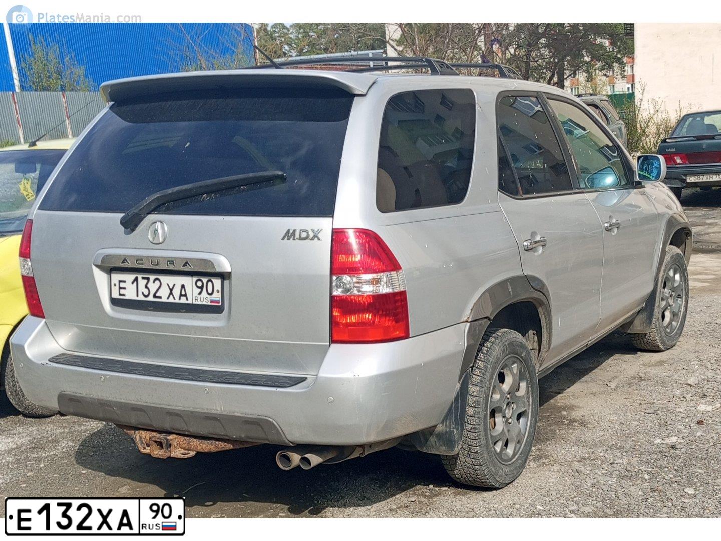 Фото автомобиля ACURA MDX, 2002 — госномер Е132ХА90. Цвет: СЕРЕБРИСТЫЙ