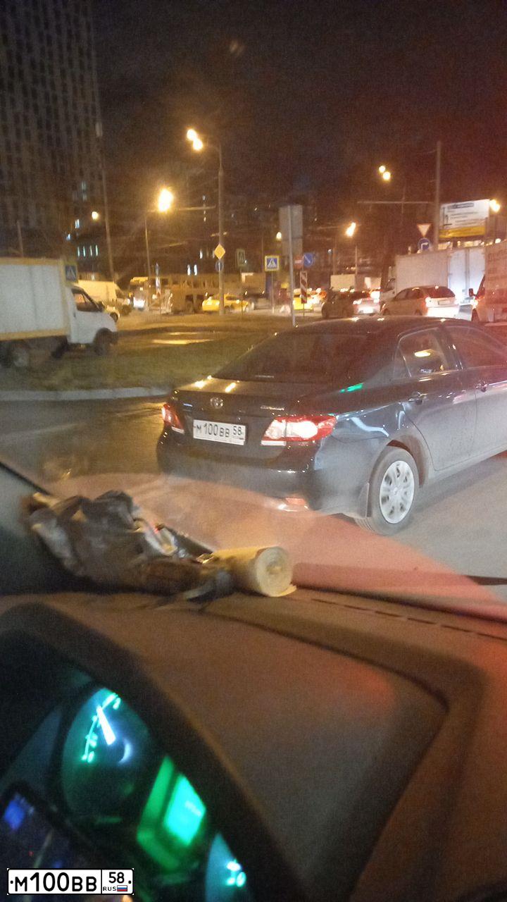 Фото автомобиля TOYOTA COROLLA, 2011 — госномер М100ВВ58