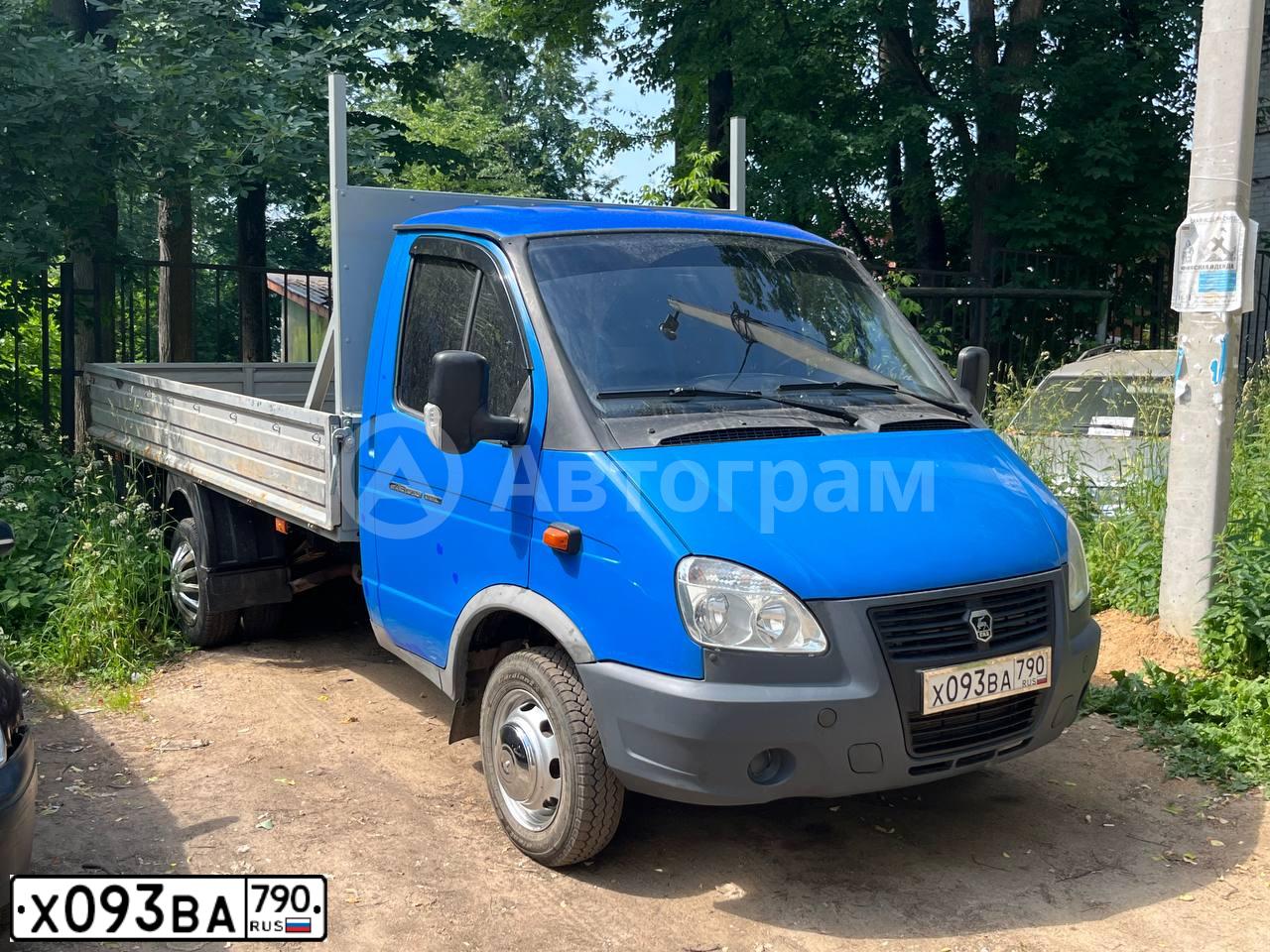 Фото автомобиля GAZ 3302 GAZEL, 2012 — госномер Х093ВА790. Цвет: синий
