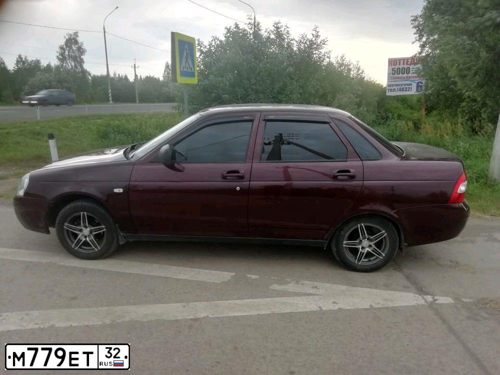 Фото автомобиля LADA 2170 PRIORA, 2012 — госномер Р996ВН32. Цвет: ТЕМНО-ВИШНЕВЫЙ