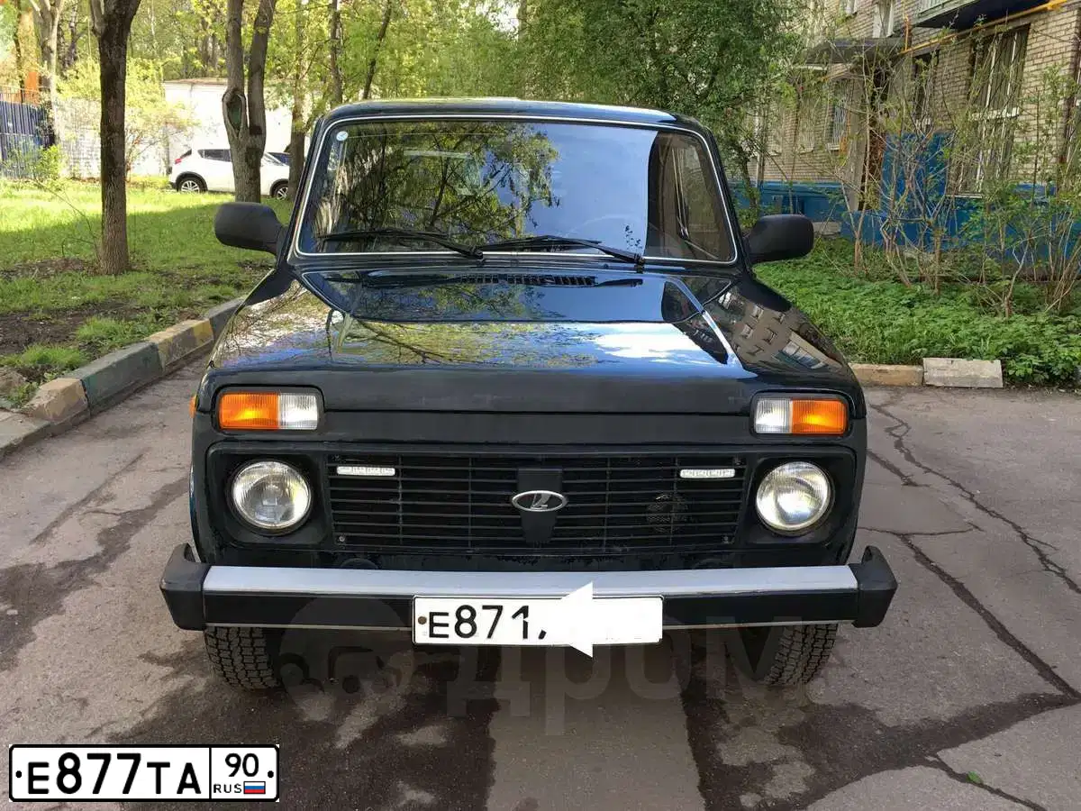 Фото автомобиля SUBARU OUTBACK, 1999 — госномер Н828НЕ77. Цвет: ЗЕЛЕНЫЙ