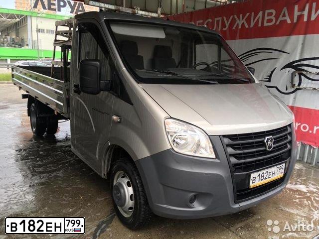 Фото автомобиля GAZ GAZEL NEXT, 2018 — госномер Р899ТС33. Цвет: СВЕТЛО-СЕРЫЙ