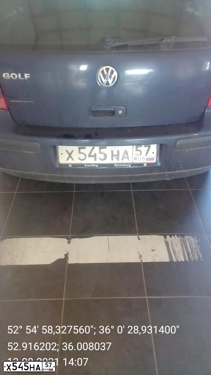 Фото автомобиля VOLKSWAGEN GOLF PLUS, 2006 — госномер Х545НА57. Цвет: ЧЕРНЫЙ