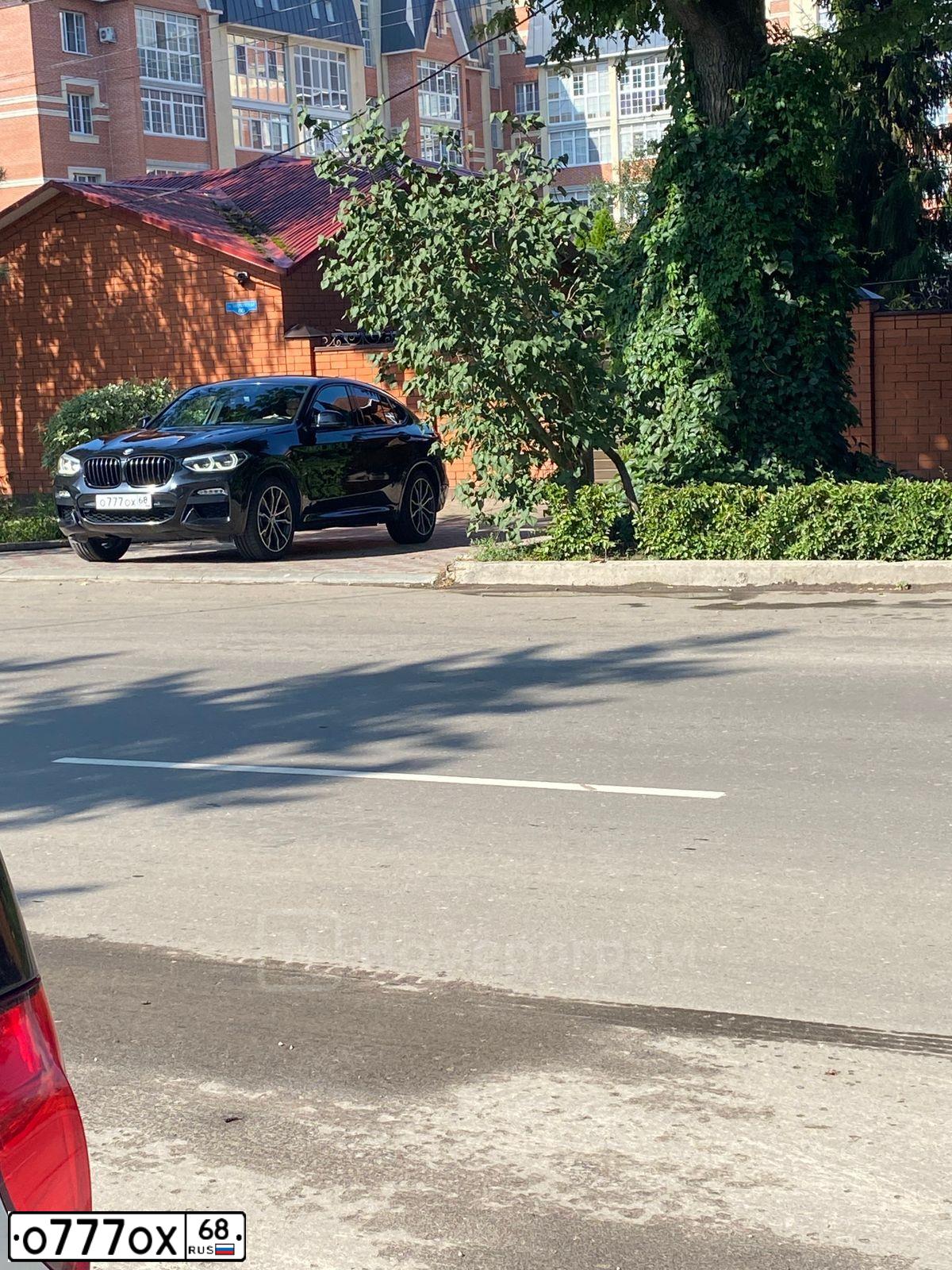 Фото автомобиля BMW X4, 2018 — госномер О777ОХ68. Цвет: ЧЕРНЫЙ