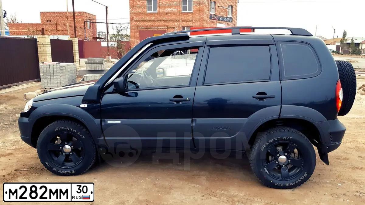 Фото автомобиля NISSAN PATHFINDER, 2011 — госномер А005УН08. Цвет: Серебристый
